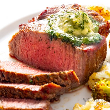 Air fryer filet mignon recipe close up, showing the inside