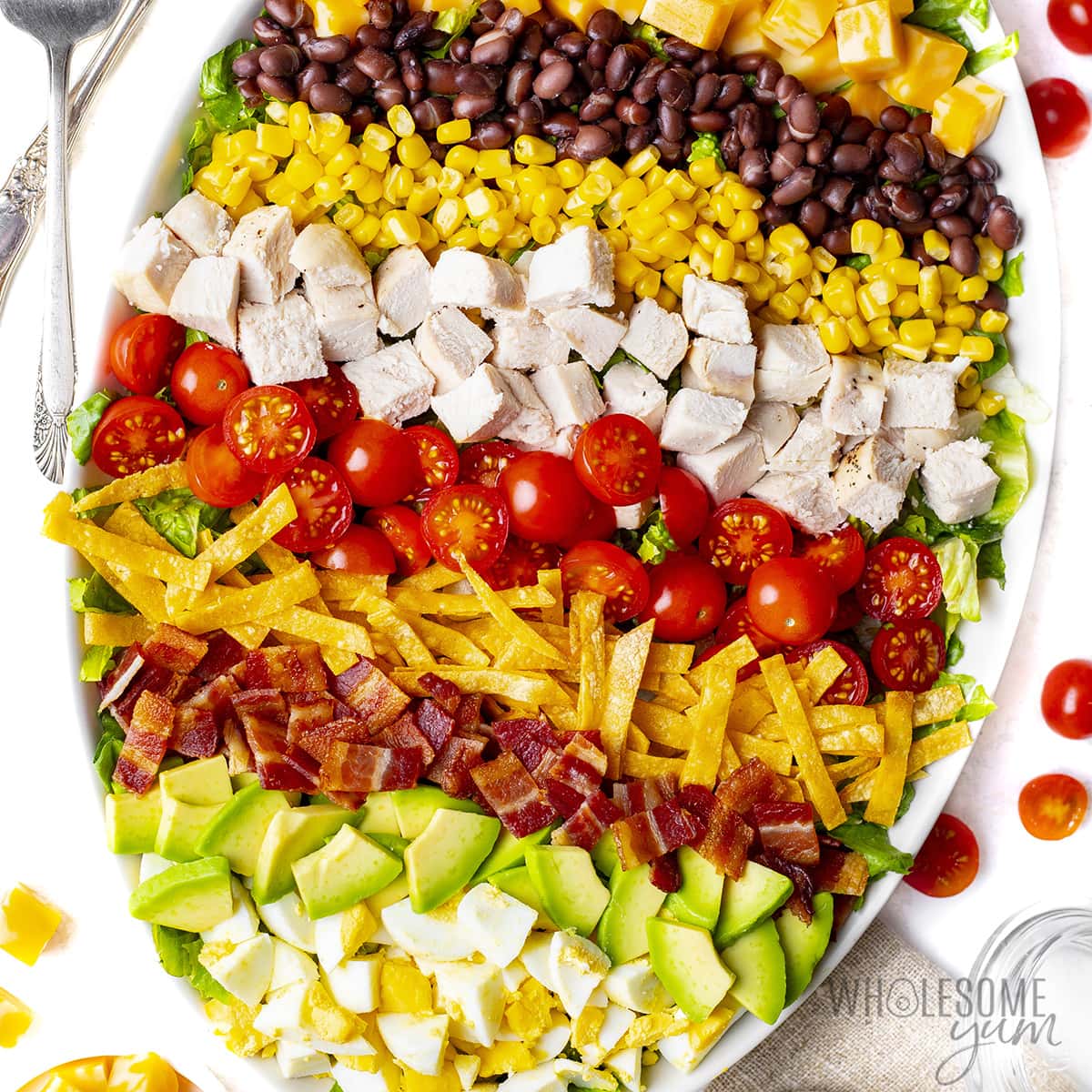 Salad assembled in serving platter.